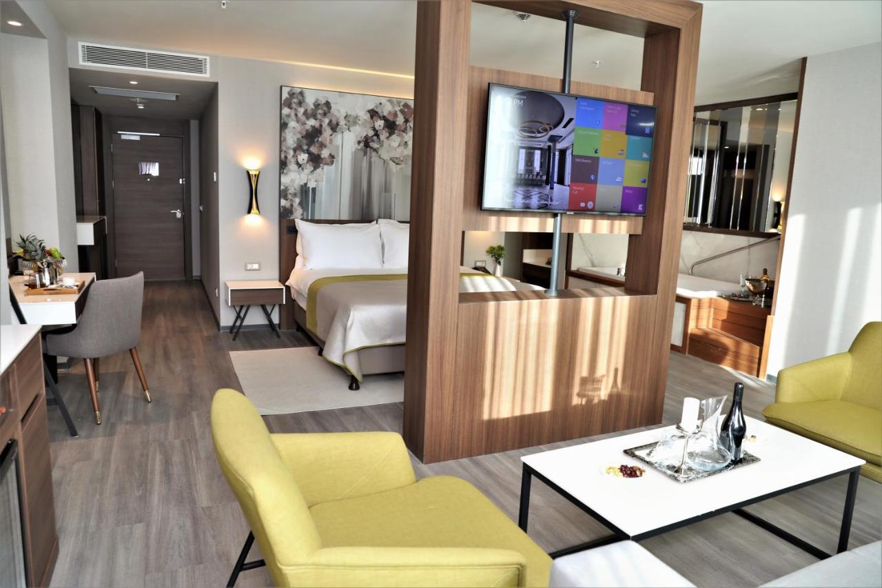 Family Deluxe Suite,1072683013:JPEG